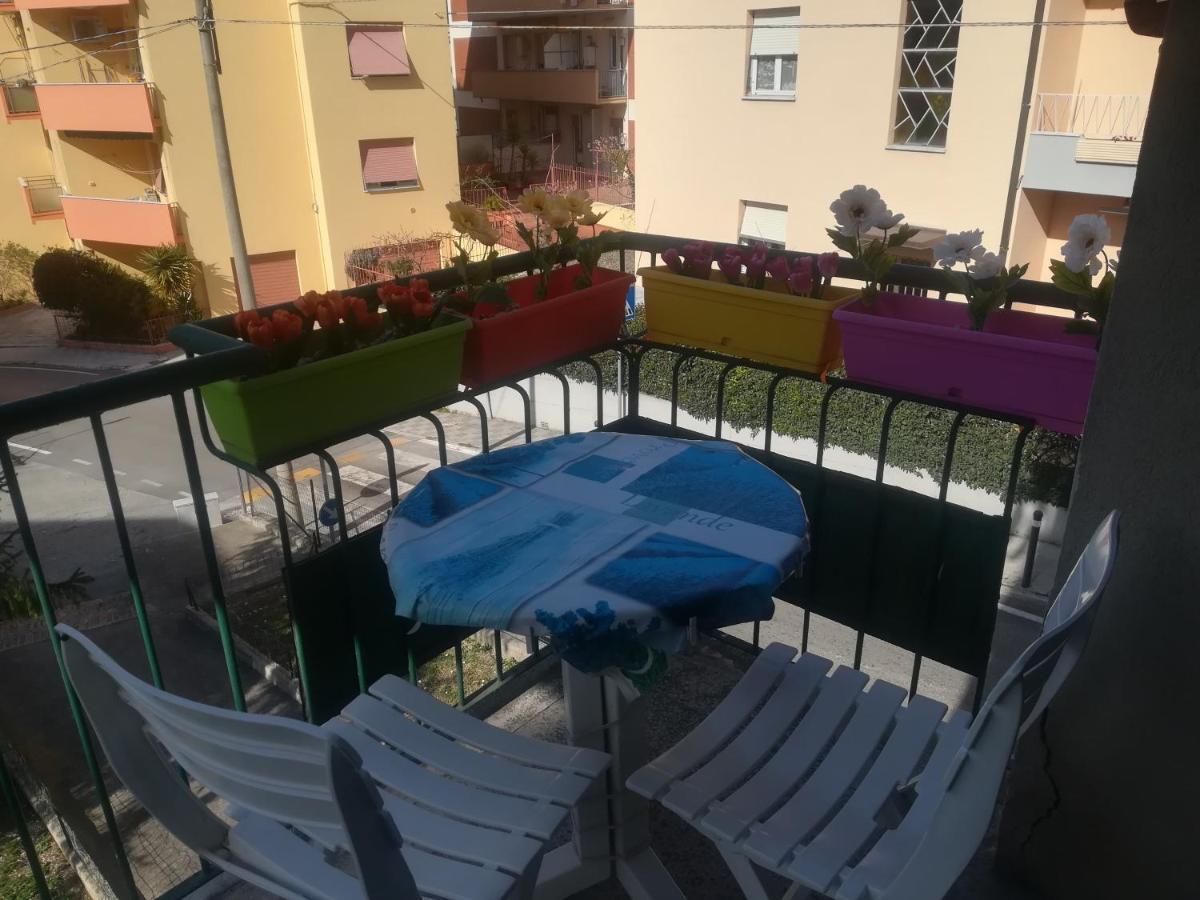 Hotel La Casina Di Sonia Ancona Exterior foto